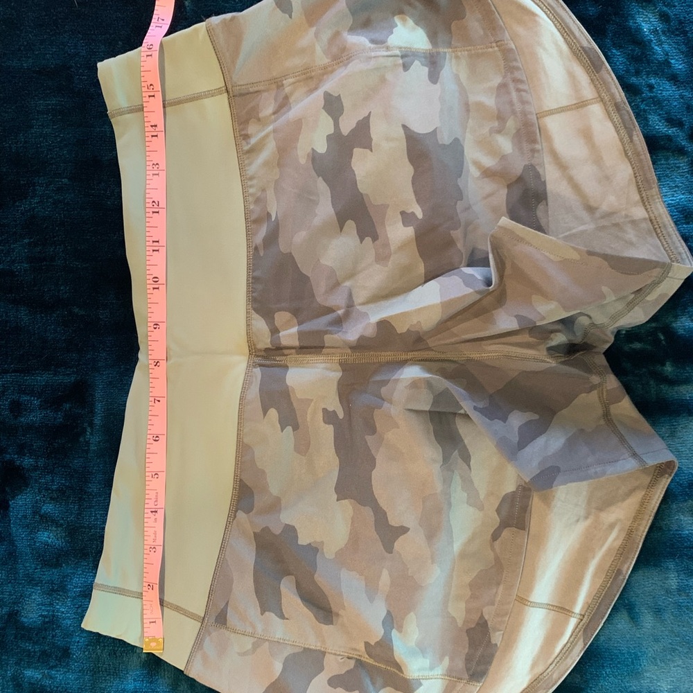 Women’s lululemon speed shorts size 8 camo